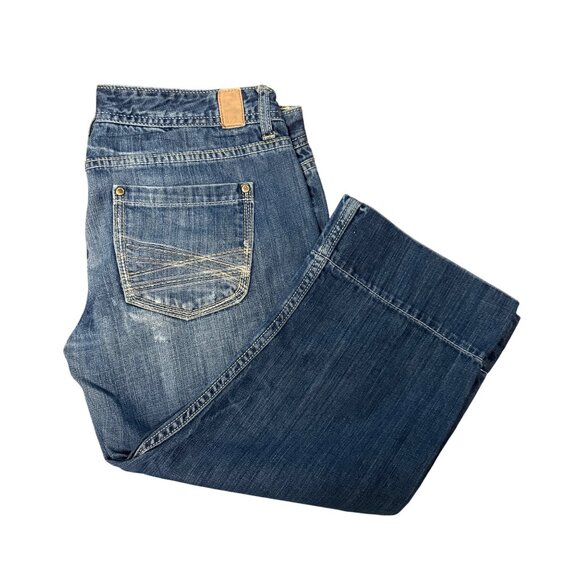 Maurices Jean Capri Pants Womens Size 7 - 8 Blue Distressed Denim Casual Travel - Picture 1 of 8
